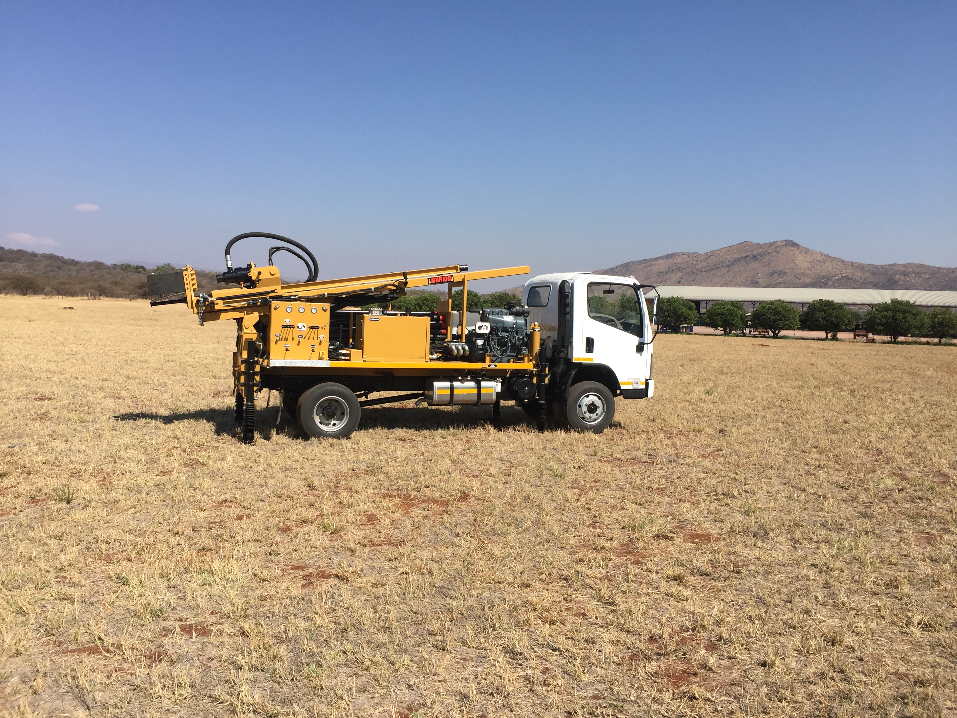 SAR100 Drill Rig on FAW8.140
